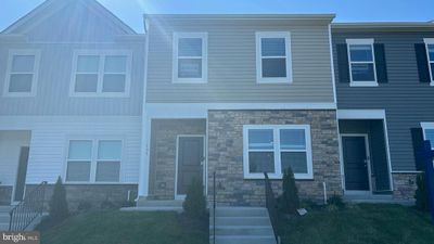 137 Tigney Drive, Townhouse with 3 bedrooms, 2 bathrooms and null parking in STEPHENS CITY VA | Image 1