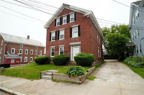 3-26 Farm St, Woonsocket, RI, 02895-1108 | Card Image