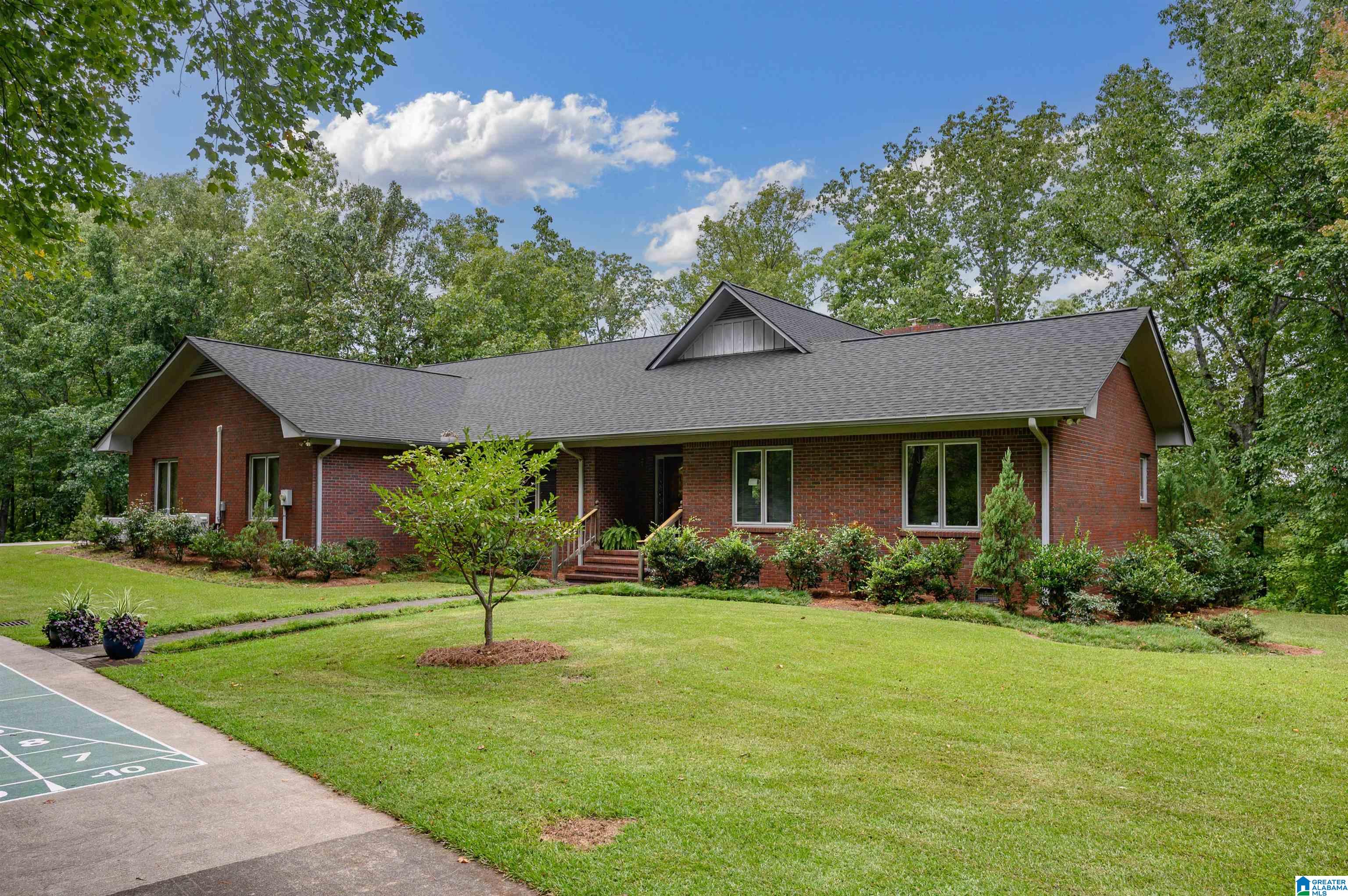 Golden Forest Dr, Bessemer, AL 35022