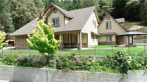 919 Venus Way, Crestline, CA, 92325-9361 | Card Image