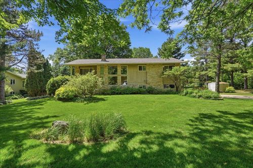 4938 Hickory Trl, Middleton, WI, 53562-4032 | Card Image