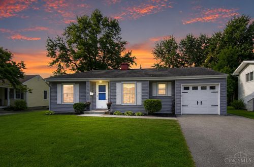 72 Martha Ave, Centerville, OH, 45458-2427 | Card Image