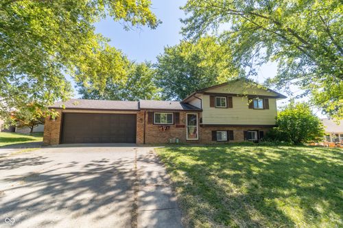 1302 Park Circle Dr, Anderson, IN, 46012-4613 | Card Image