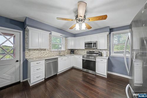 3 Valhalla Way, Rockaway, NJ, 07866-4715 | Card Image