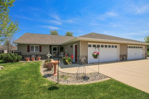 1406 Elsie Dr, Glencoe, MN, 55336-4400 | Card Image