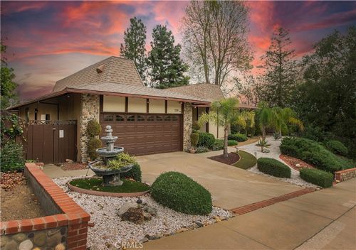 6652 Daryn Dr, West Hills, CA, 91307-2706 | Card Image