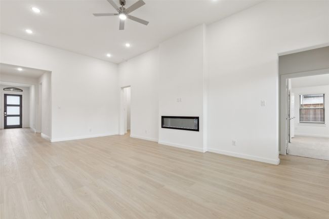 569 Moonrise St, House other with 4 bedrooms, 3 bathrooms and null parking in Waxahachie TX | Image 7