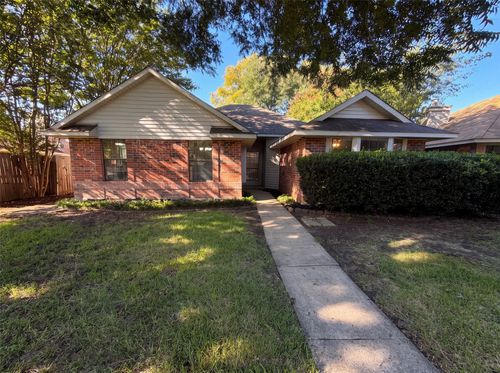 1503 Curtis Ln, Cedar Hill, TX, 75104-1335 | Card Image