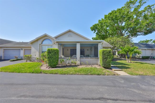 1140 - 1140 Golfview Woods Dr, Condo with 2 bedrooms, 2 bathrooms and null parking in SUN CITY CENTER FL | Image 25
