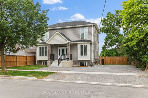 39 Grove Ave, St. Catharines, ON, L2P | Card Image