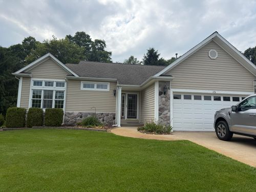 116 Stony Ridge Ct, Hillsdale, MI, 49242-1154 | Card Image