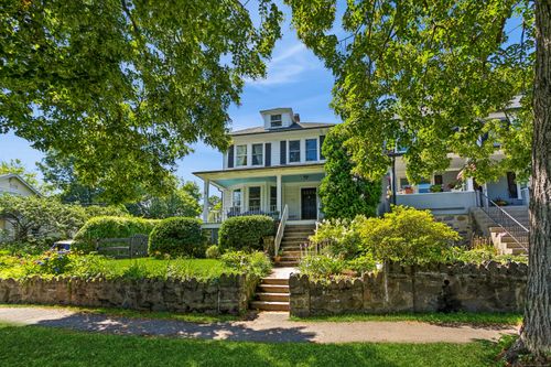 114 Mead Ave, Greenwich, CT, 06830-6843 | Card Image