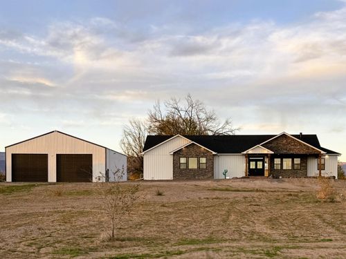 8585 Ellens Way, Austin, CO, 81410-8216 | Card Image