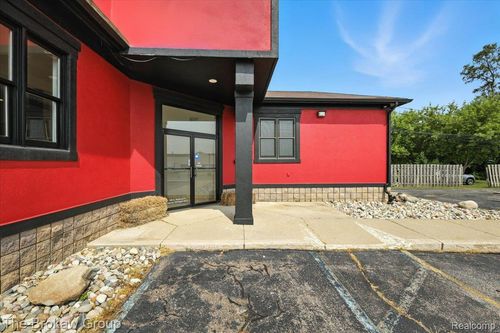 150 S Washington St, Oxford, MI, 48371-4975 | Card Image