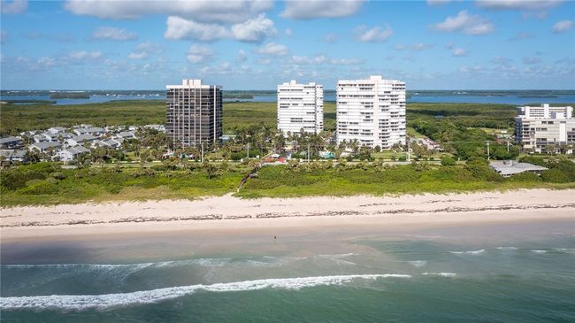APT-9-5 - 5051 N Highway A1a, House attached with 2 bedrooms, 2 bathrooms and null parking in Hutchinson Island FL | Image 35