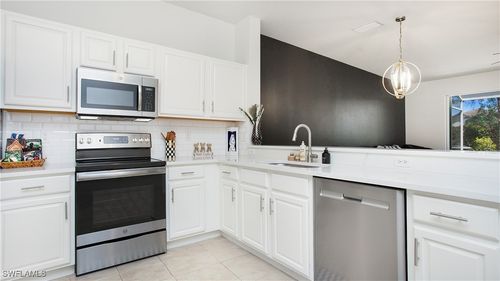 85-16242 Ravina Way, NAPLES, FL, 34110-3237 | Card Image