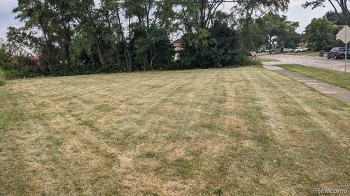 7120 Ternes St, Dearborn, MI, 48126-1715 | Card Image