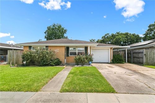 2605 Breton Dr, Marrero, LA, 70072-5319 | Card Image