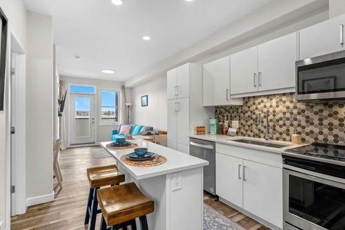 2410-80 Greenbriar Pl Nw, Calgary, AB, T3B6J4 | Card Image