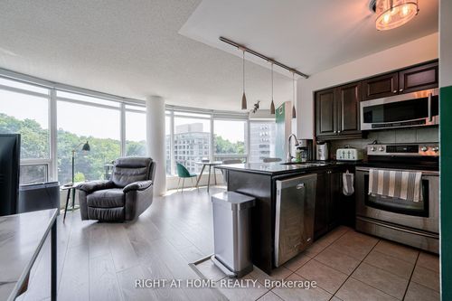 813-18 Valley Woods Rd, North York, ON, M3A0A1 | Card Image