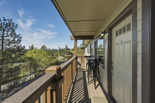 6-1010 Nw Roanoke Ave, Bend, OR, 97703-1658 | Card Image