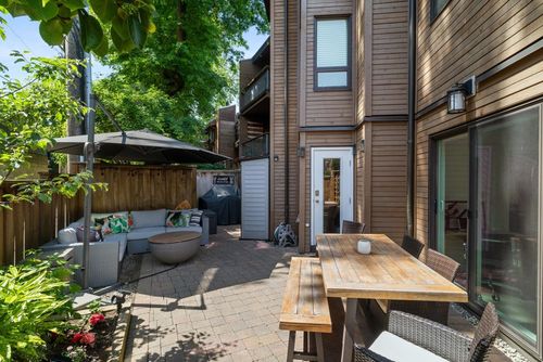 204-2410 Cornwall Ave, Vancouver, BC, V6K1B8 | Card Image