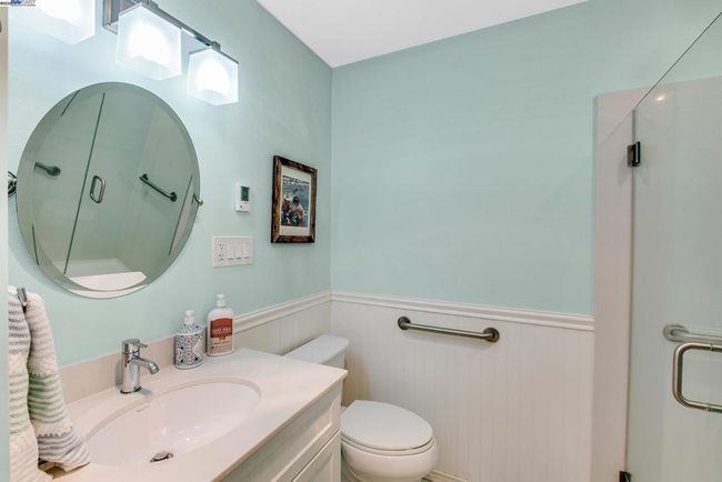 UNIT-212 - 325 Kitty Hawk Rd, Condo with 2 bedrooms, 1 bathrooms and 1 parking in Alameda CA | Image 22
