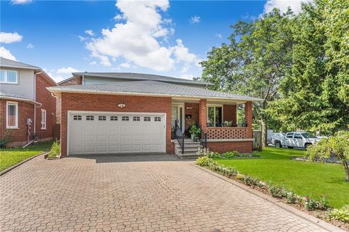 51 Seaton Place Dr, Stoney Creek, ON, L8E3E4 | Card Image