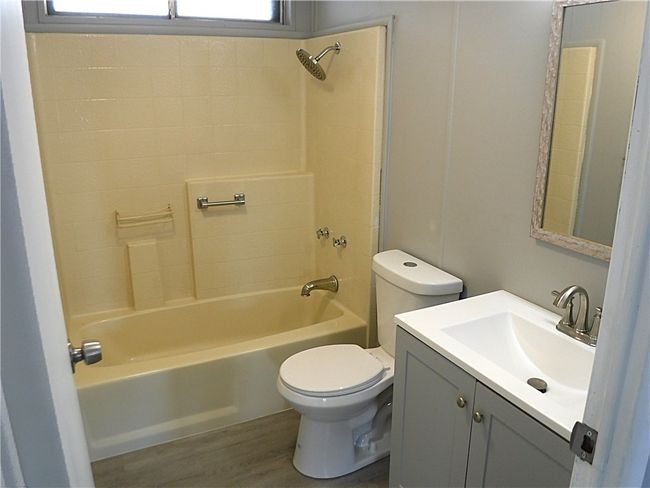 Bathroom | Image 14