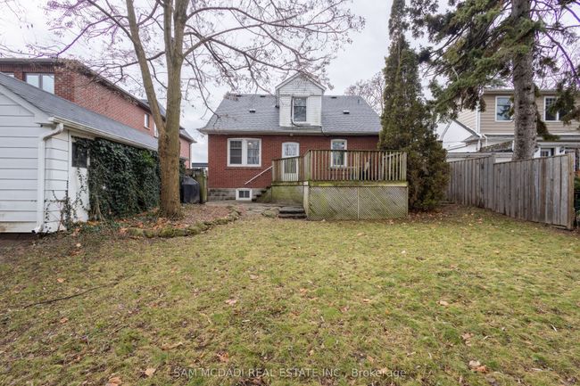11 Brant Ave, House other with 4 bedrooms, 3 bathrooms and 6 parking in Mississauga ON | Image 4