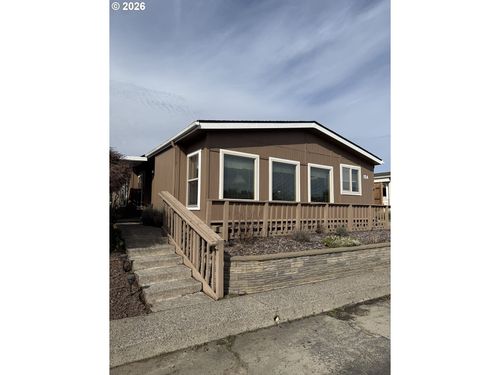 17401 Se 39th St, Vancouver, WA, 98683-9408 | Card Image