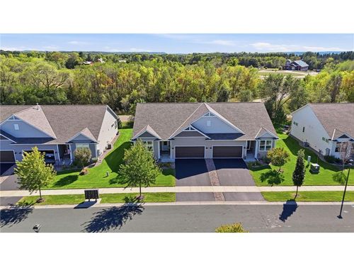 1584 Southpoint Dr, HUDSON, WI, 54016-5564 | Card Image