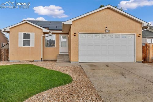2319 Longhorn Dr, Pueblo, CO, 81008-2840 | Card Image