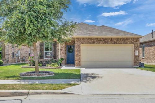 190 Martha Dr, Buda, TX, 78610-5272 | Card Image