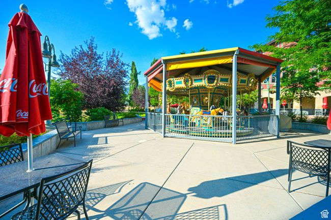 View of patio / terrace with outdoor dining space | Image 38