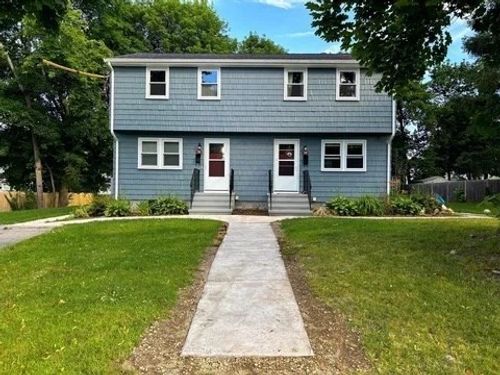 r-3 Pleasant Ct, Medfield, MA, 02052-2509 | Card Image