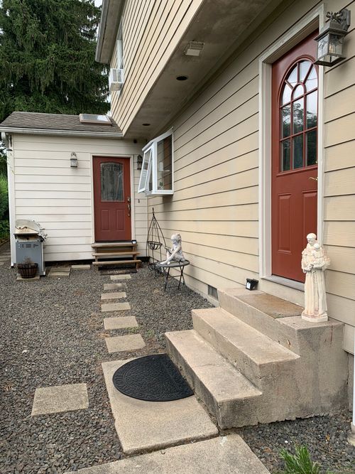 rear-28 Galpin St, Naugatuck, CT, 06770-3919 | Card Image