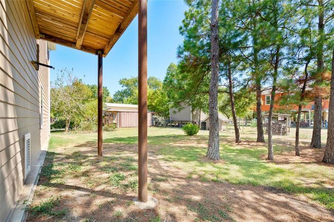 127 Metzwright Dr, House other with 4 bedrooms, 2 bathrooms and null parking in Anahuac TX | Image 23