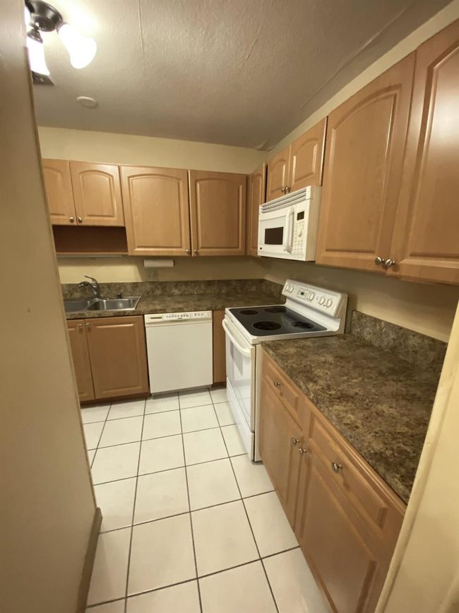 APT-104 - 1111 Lemon Tree Ter, Condo with 2 bedrooms, 2 bathrooms and null parking in Delray Beach FL | Image 26