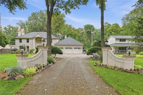 36490 Giles Rd, Grafton, OH, 44044-9122 | Card Image