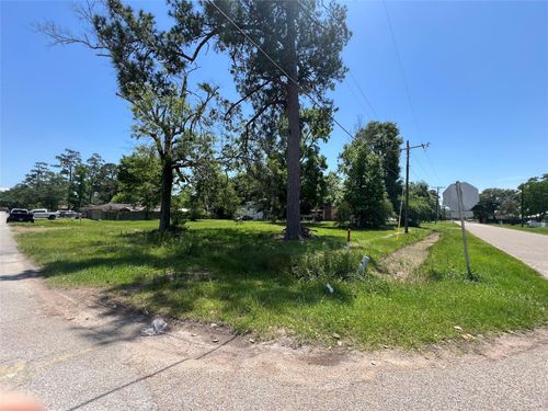 404 & 400 E Hanson St, Cleveland, TX, 77327 | Card Image