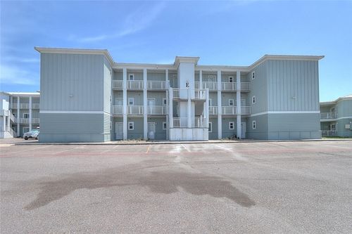 39-1107 S 11th St, Port Aransas, TX, 78373-5706 | Card Image