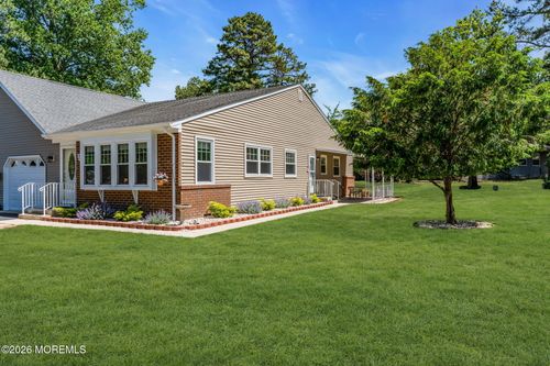 53-20B Sunset Rd, Whiting, NJ, 08759-2372 | Card Image