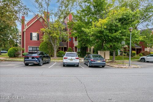 353-353 Crosspointe Dr, East Brunswick, NJ, 08816-1849 | Card Image