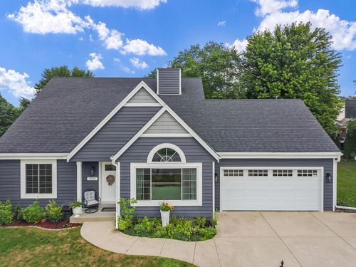 2554 S Sterling Circle, East Troy, WI, 53120 | Card Image