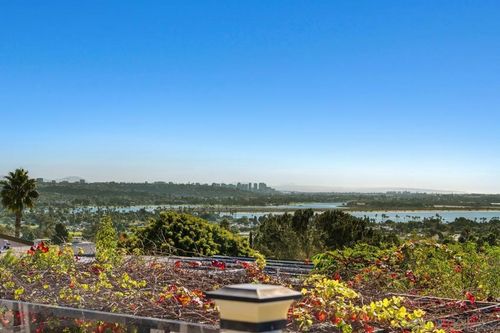 2303 Wilbur Ave, San Diego, CA, 92109-2358 | Card Image