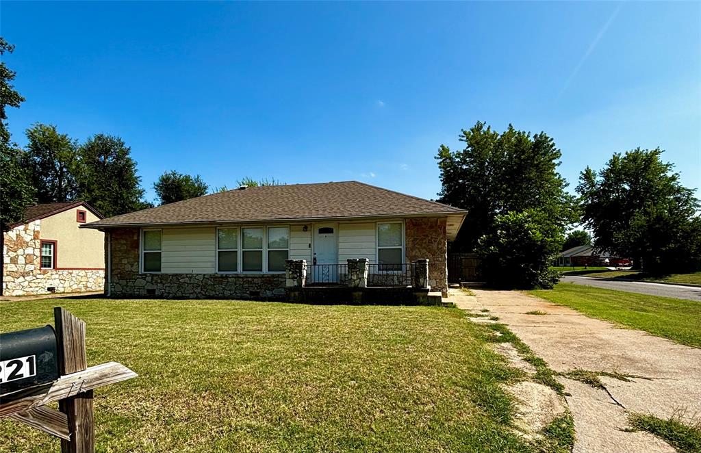 Warren St, El Reno, OK 73036