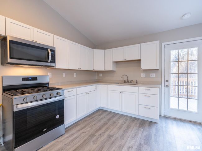 1309 N Woodland Ln, House other with 2 bedrooms, 1 bathrooms and null parking in Metamora IL | Image 7