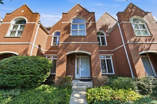 4262 W Thorndale Ave, Chicago, IL, 60646-6006 | Card Image