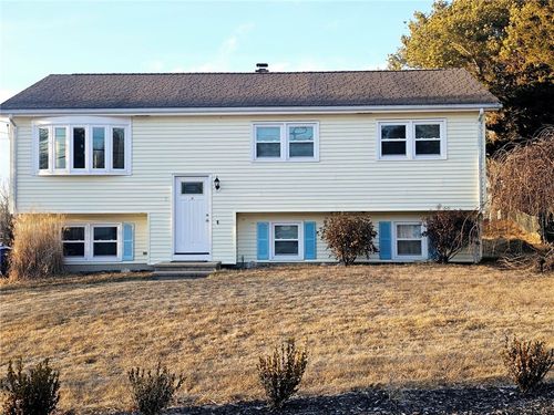 3 Jovere Drive, Westerly, RI, 02891 | Card Image